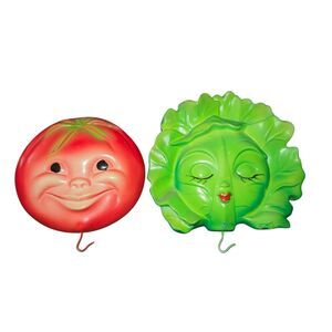 Miller Studios VTG 1959 Green Lettuce & Red Tomato Chalkware Hooked Wall Plaques